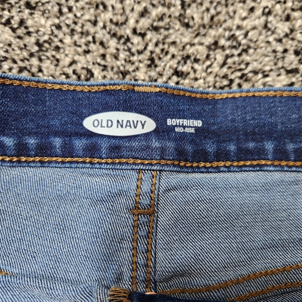 Old Navy Boyfriend Mid Rise Shorts Size 10 Rolled hem Button Fly Destressed Dark - Picture 6 of 11